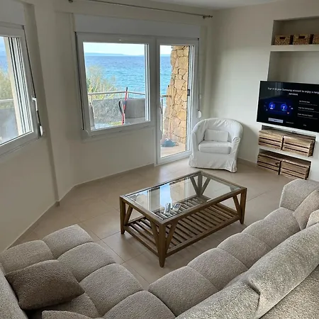 Beachfront Bliss Appartement Polychrono